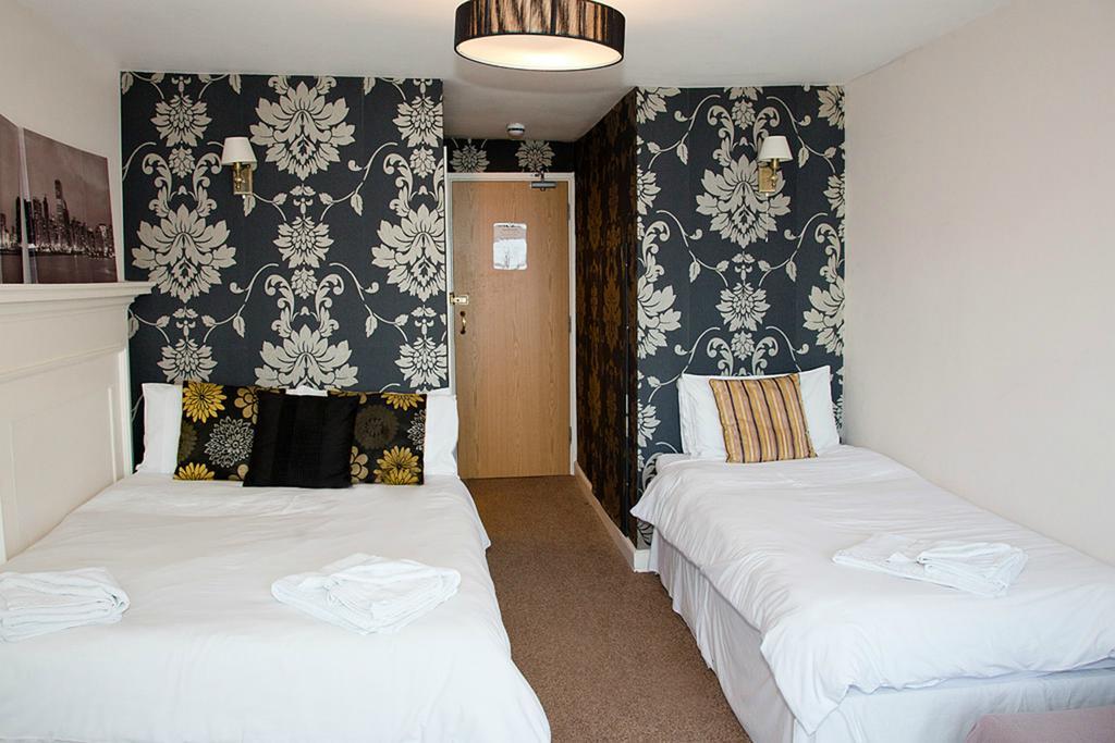 Rooms @The Nook Cocktail Bar Weymouth Bilik gambar